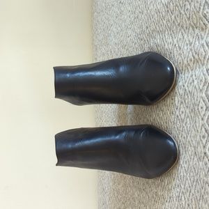 Dolce Vida Mule, 7.5US, 4" block heel, black and patterned leather